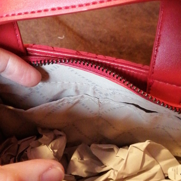 NWOT Quilted Polyester and vegan leather small Steve Madden purse - Picture 13 of 16